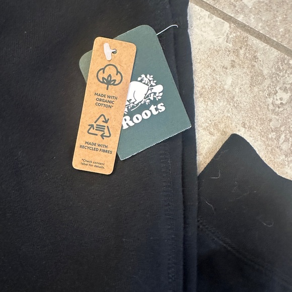Roots Organic Cotton Black Sweatpants - Picture 2 of 2